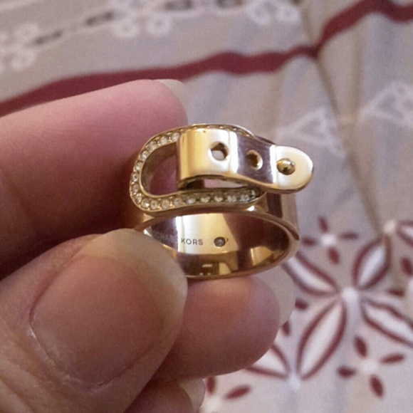 Michael kors ring - Picture 2 of 3